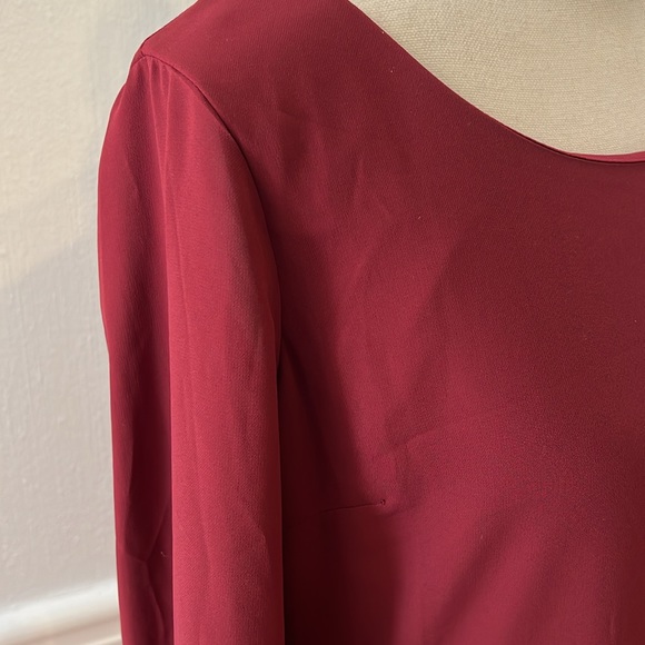 LIKE NEW GOLD EMBROIDERED DRESS WITH LONG SLEEVES - SIZE SMALL - Picture 4 of 9